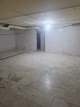 رهن کامل مغازه ظفر ۲۰۰ متری ۲۹ ساله  - طبقه: زیرهمکف - - 8012102