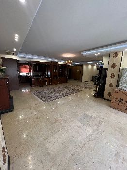 خرید آپارتمان الهیه ۲۳۷ متری ۴ خوابه  ۴ ساله  - طبقه: سوم - - 8023230